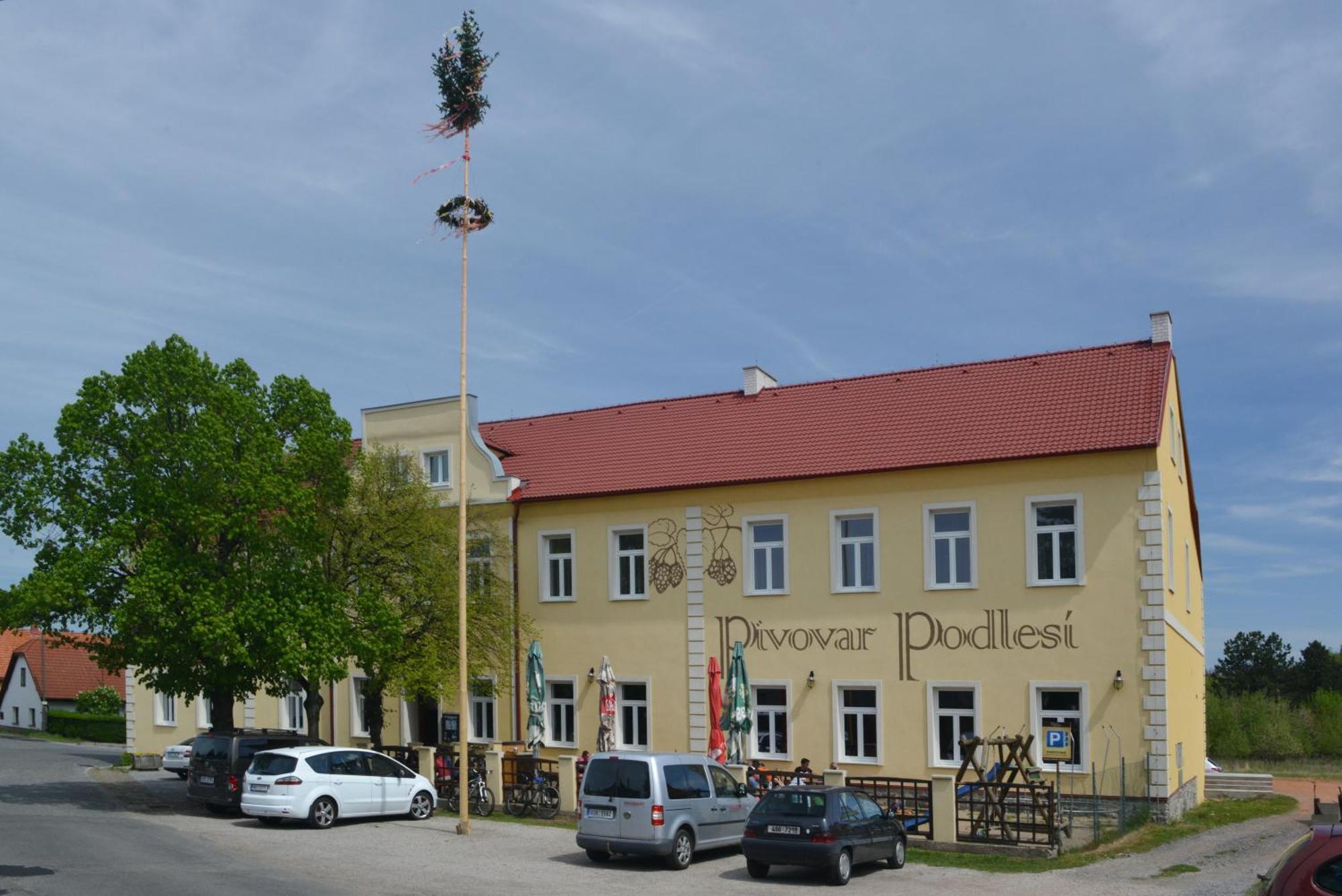 Penzion Pivovar Podlesi Hotel Pribram Exterior photo